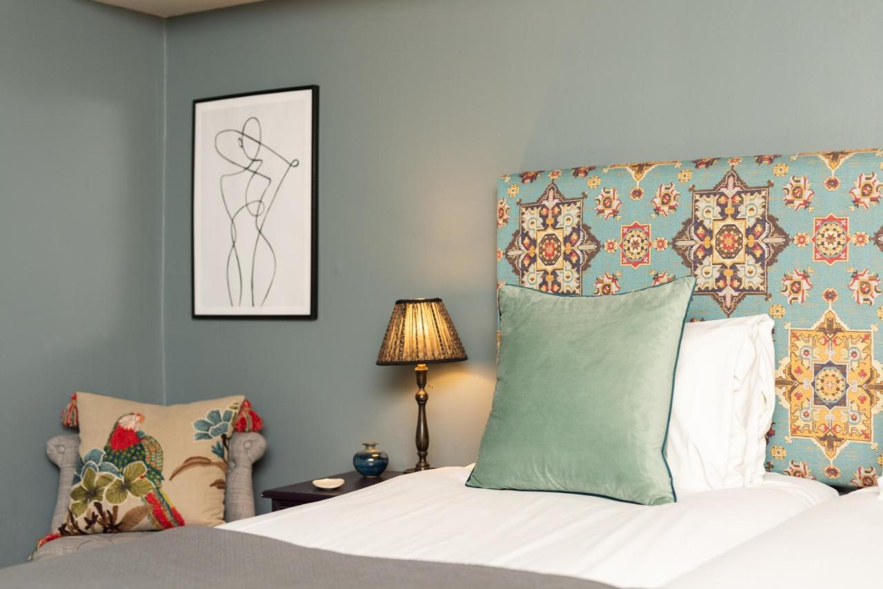 Jersey Arms Hotel Bicester Bagian luar foto
