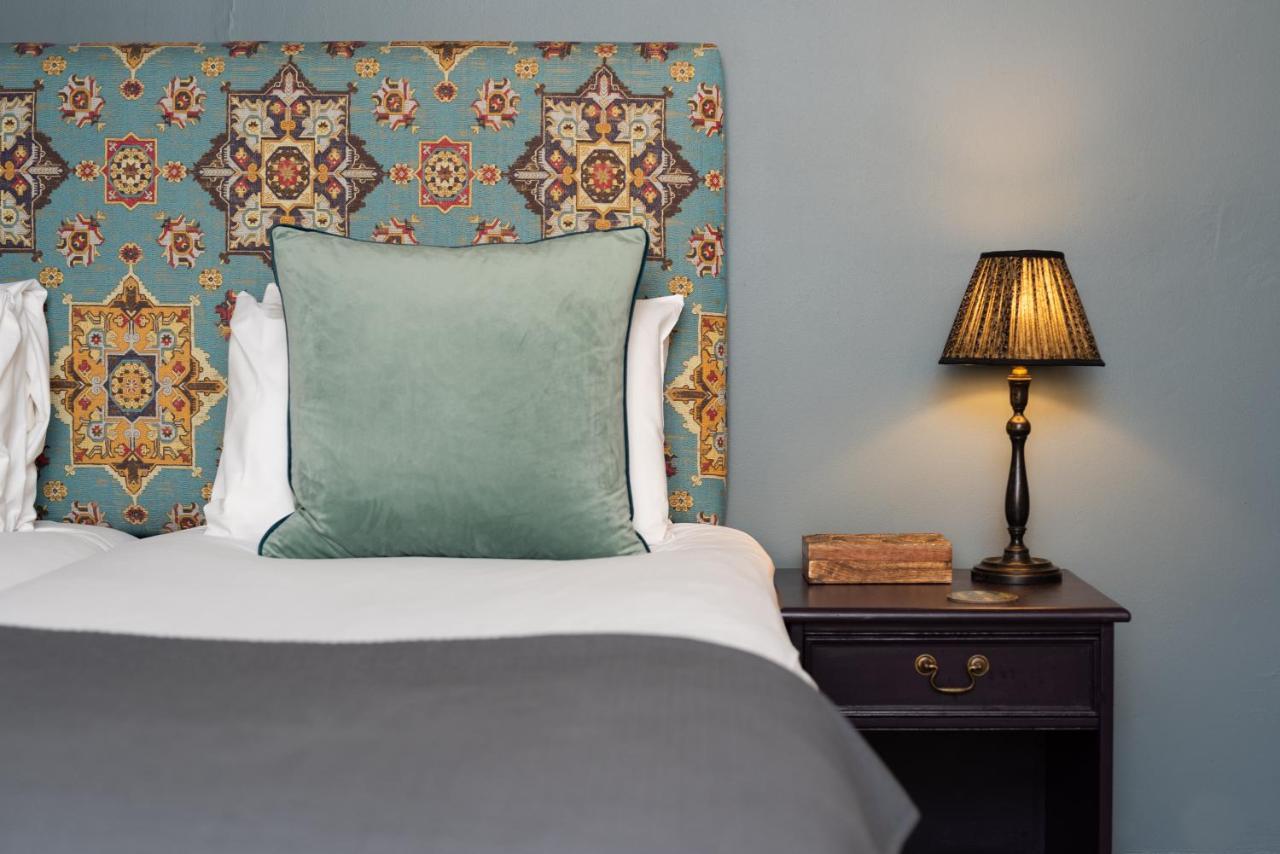 Jersey Arms Hotel Bicester Bagian luar foto