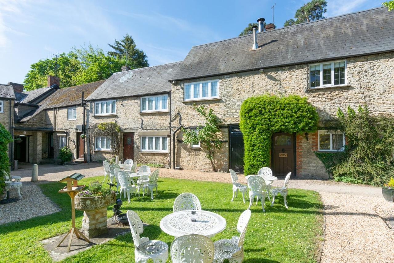 Jersey Arms Hotel Bicester Bagian luar foto