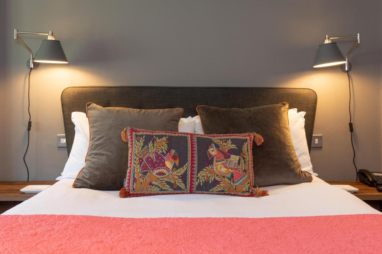 Jersey Arms Hotel Bicester Bagian luar foto
