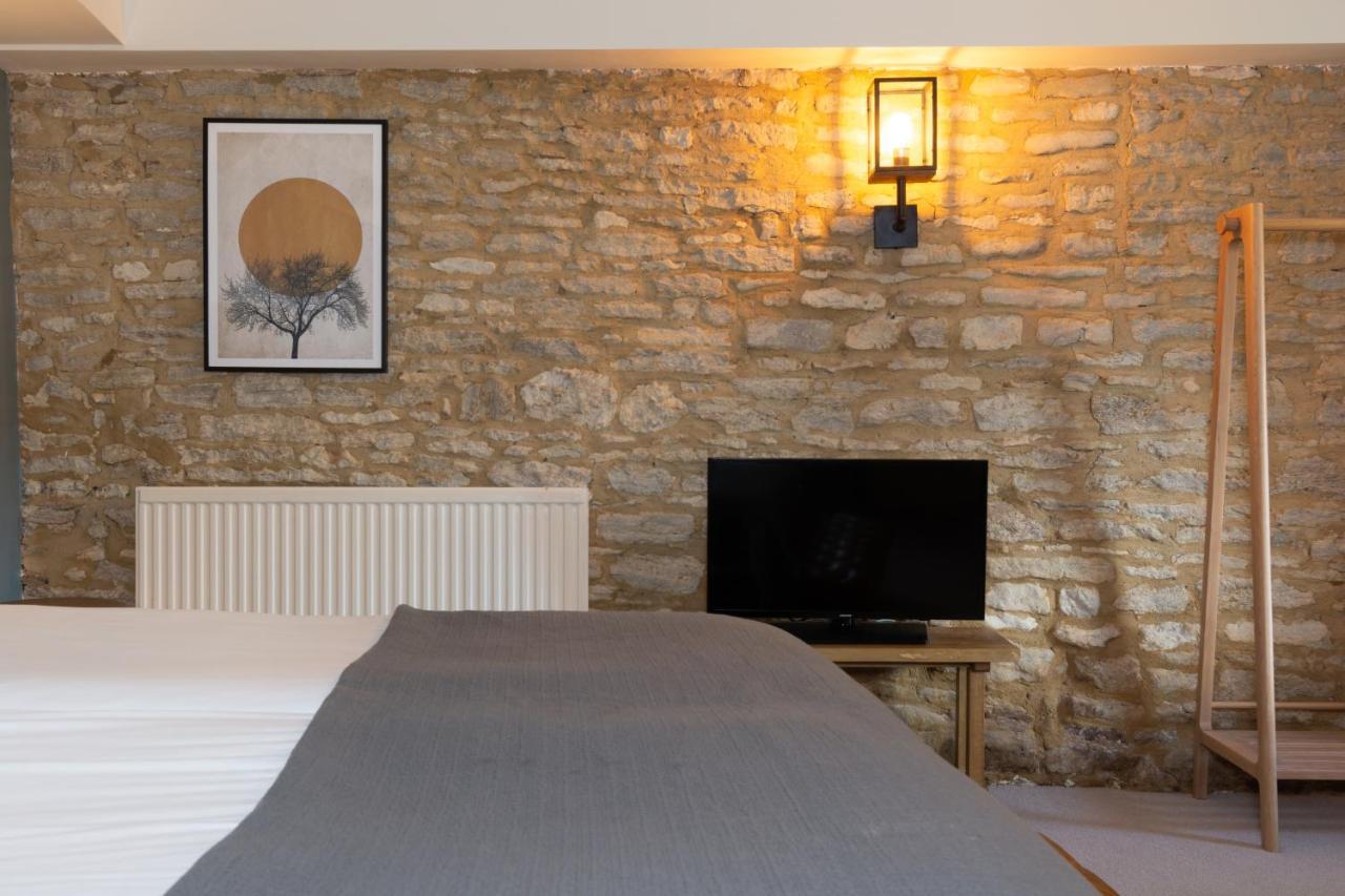 Jersey Arms Hotel Bicester Bagian luar foto