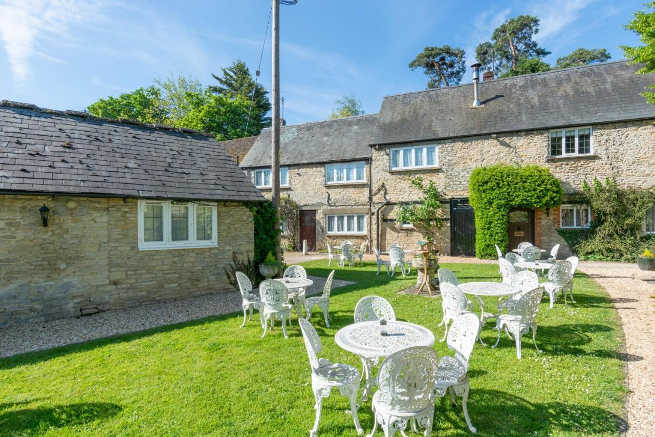 Jersey Arms Hotel Bicester Bagian luar foto