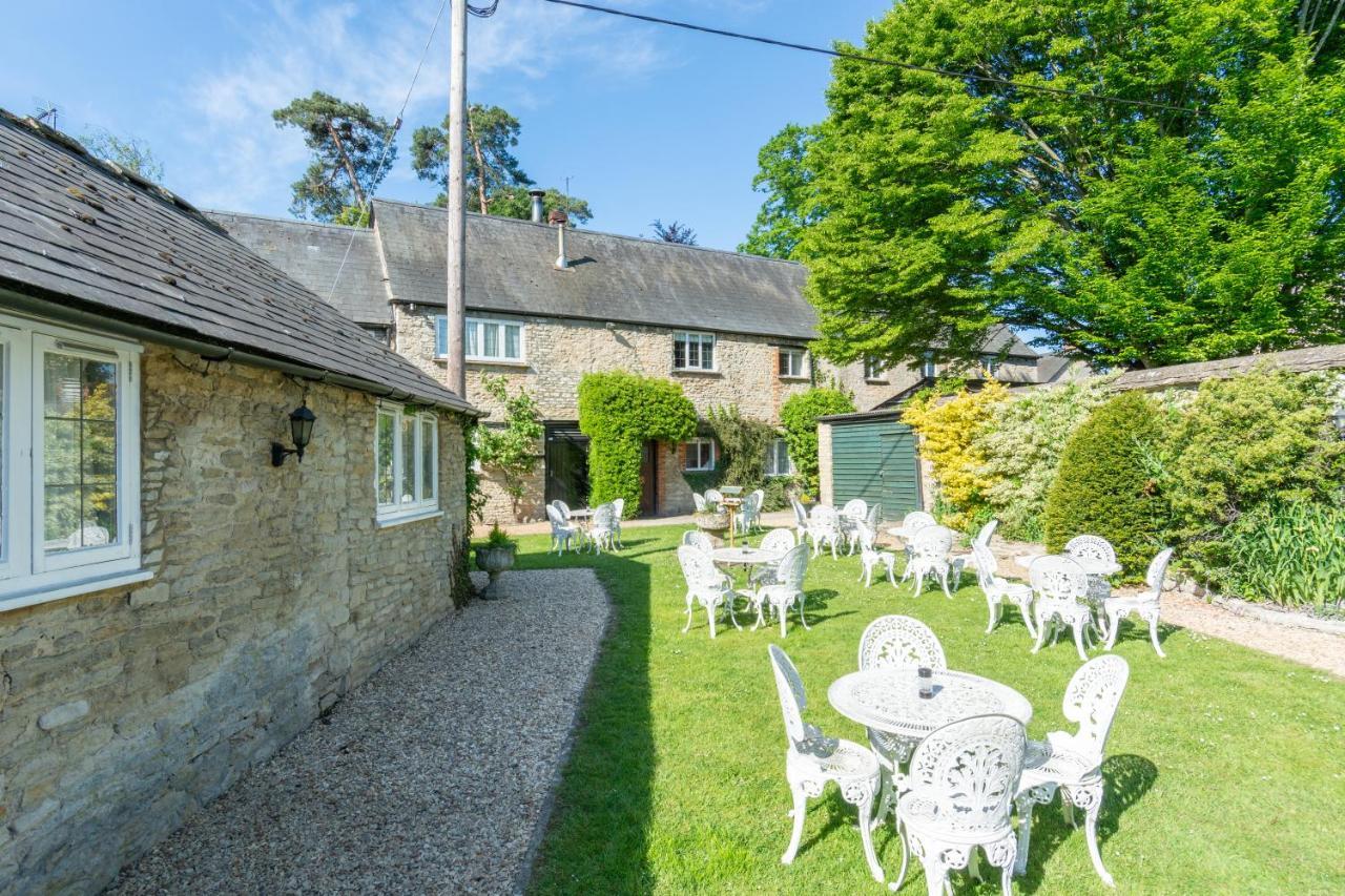 Jersey Arms Hotel Bicester Bagian luar foto