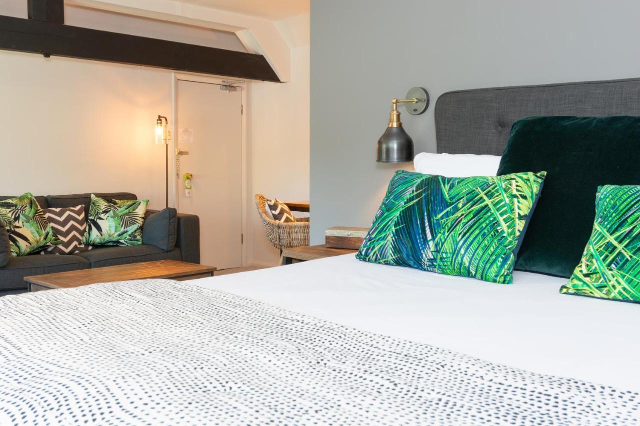 Jersey Arms Hotel Bicester Bagian luar foto