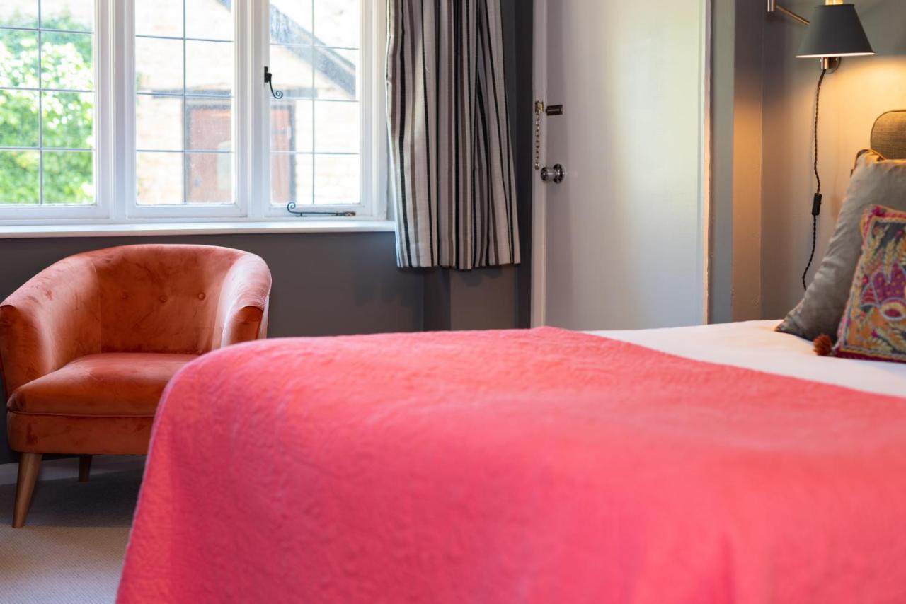 Jersey Arms Hotel Bicester Bagian luar foto