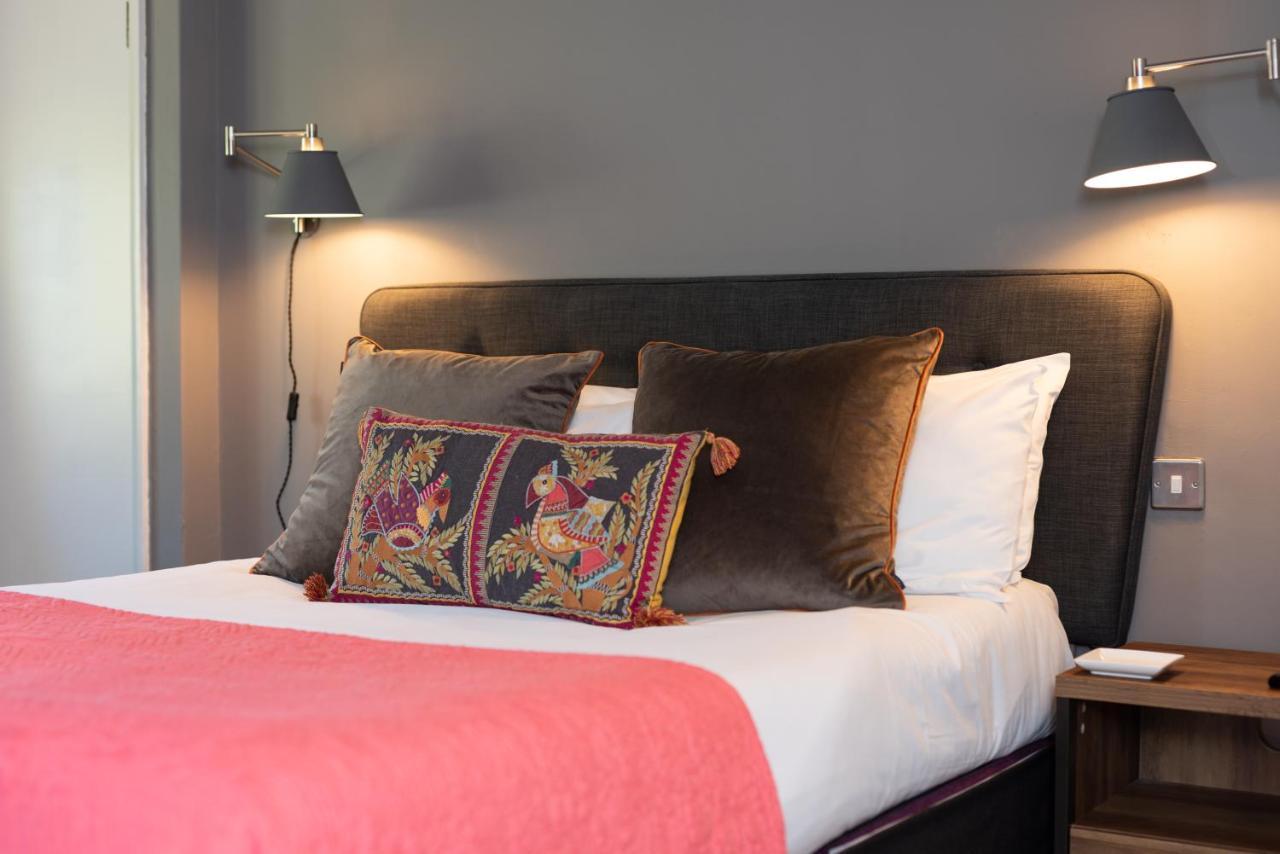 Jersey Arms Hotel Bicester Bagian luar foto