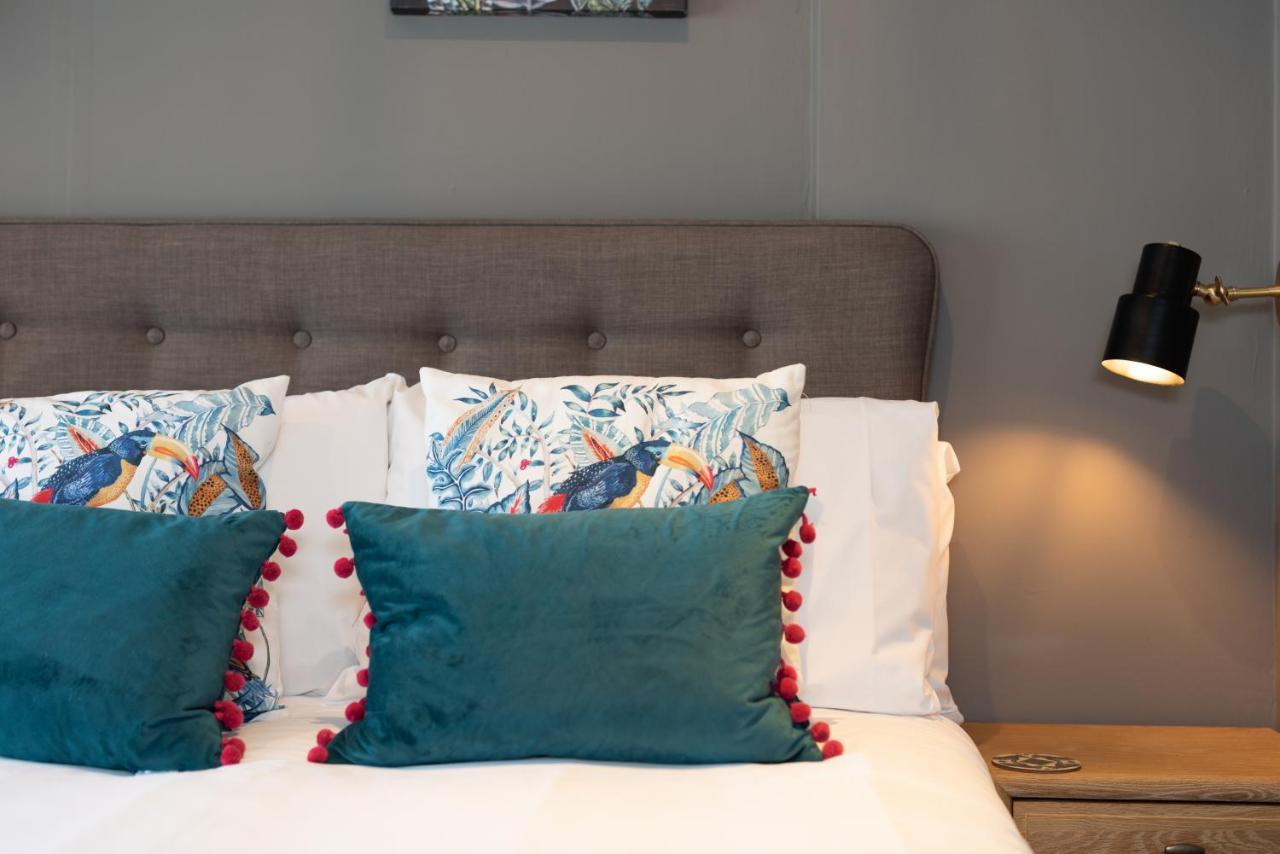 Jersey Arms Hotel Bicester Bagian luar foto