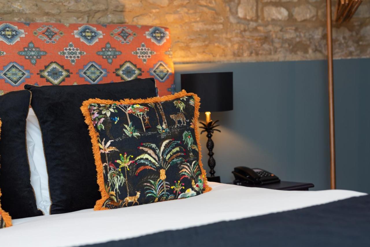 Jersey Arms Hotel Bicester Bagian luar foto