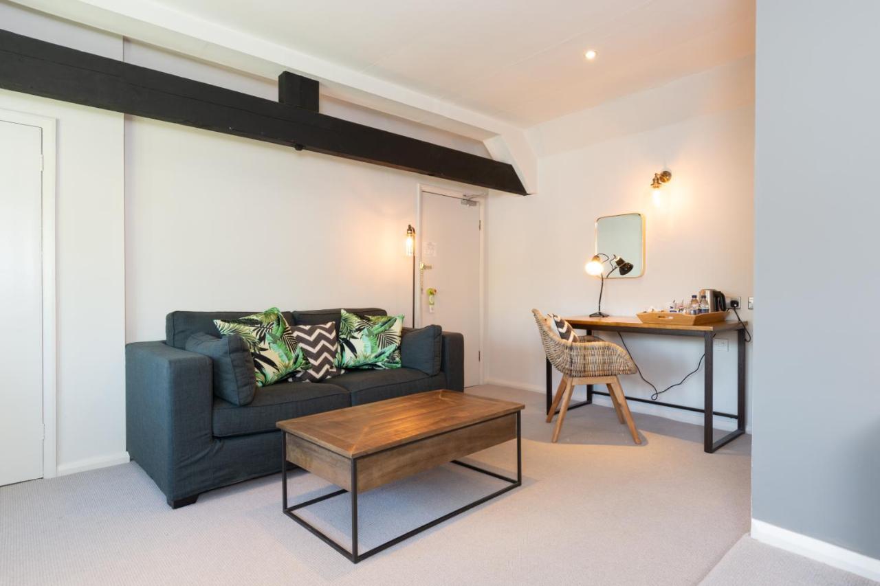 Jersey Arms Hotel Bicester Bagian luar foto