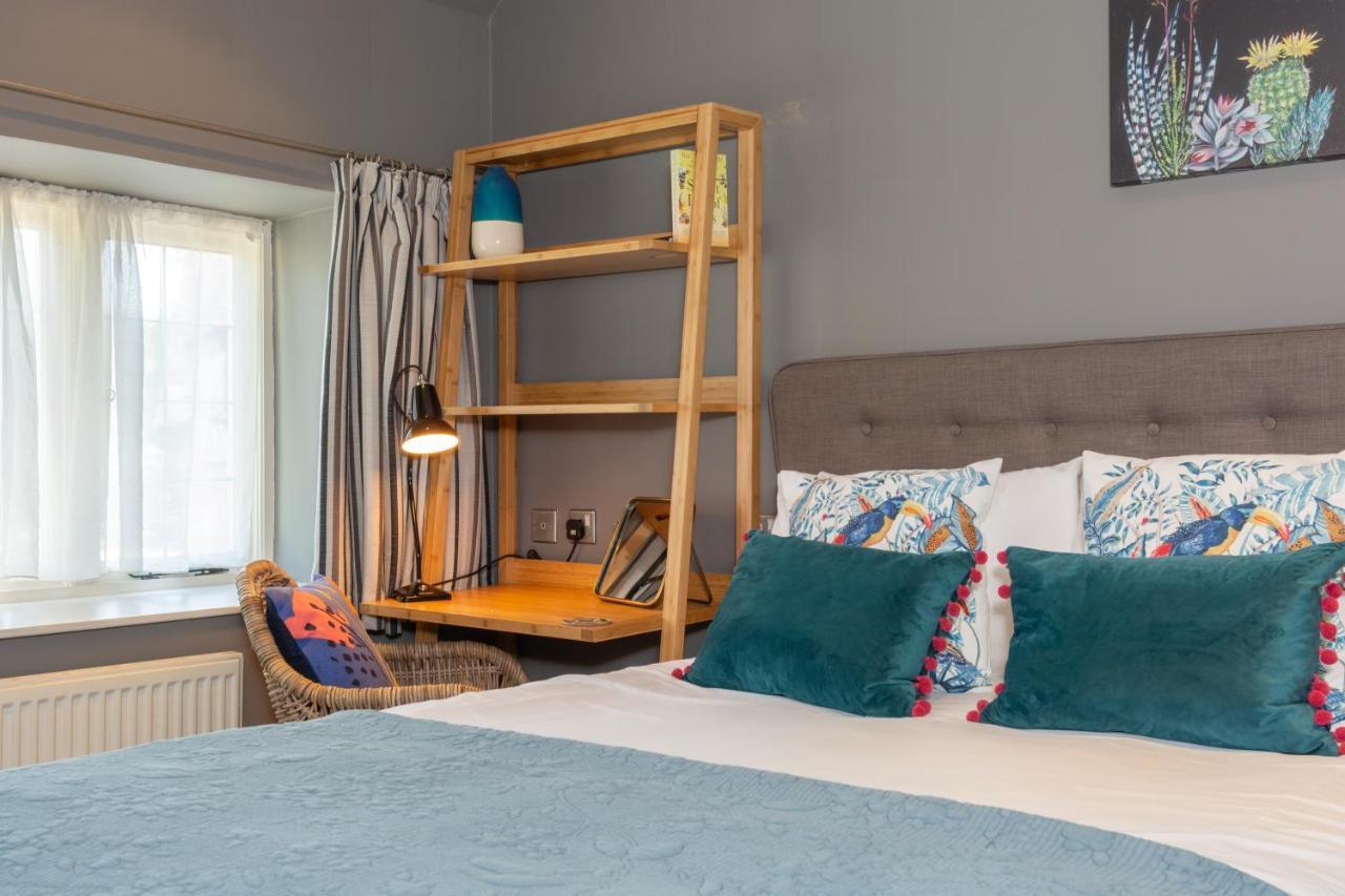 Jersey Arms Hotel Bicester Bagian luar foto