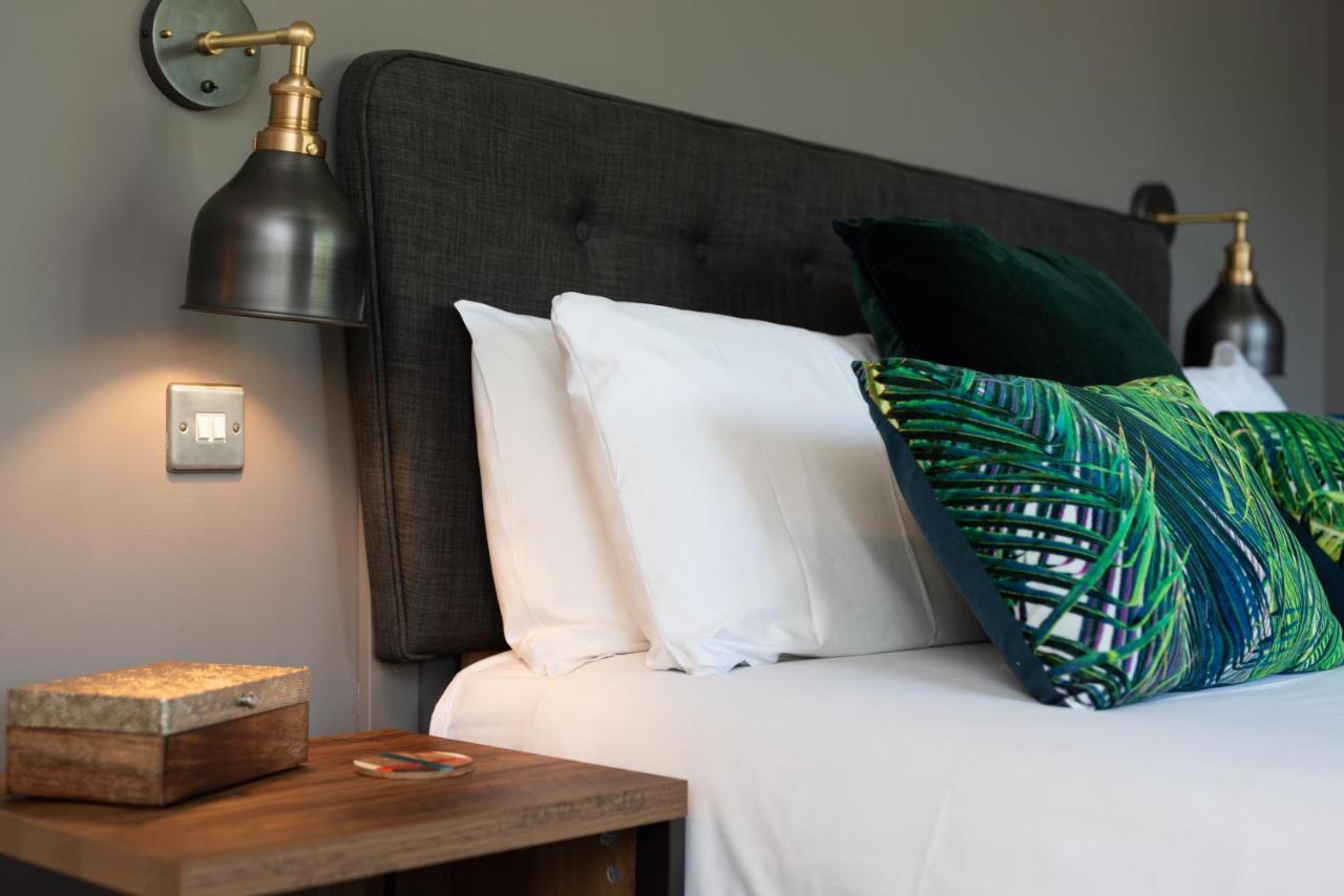 Jersey Arms Hotel Bicester Bagian luar foto